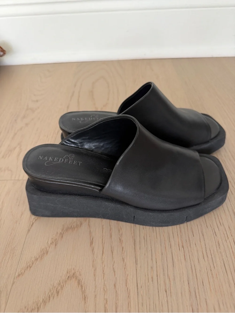 Naked Feet Black Infinity Sandals - Picture 4 of 7